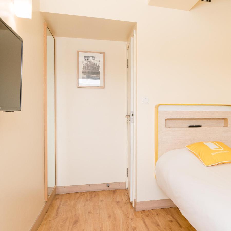 Hotel Bloomrooms @ Railway Station New Delhi
