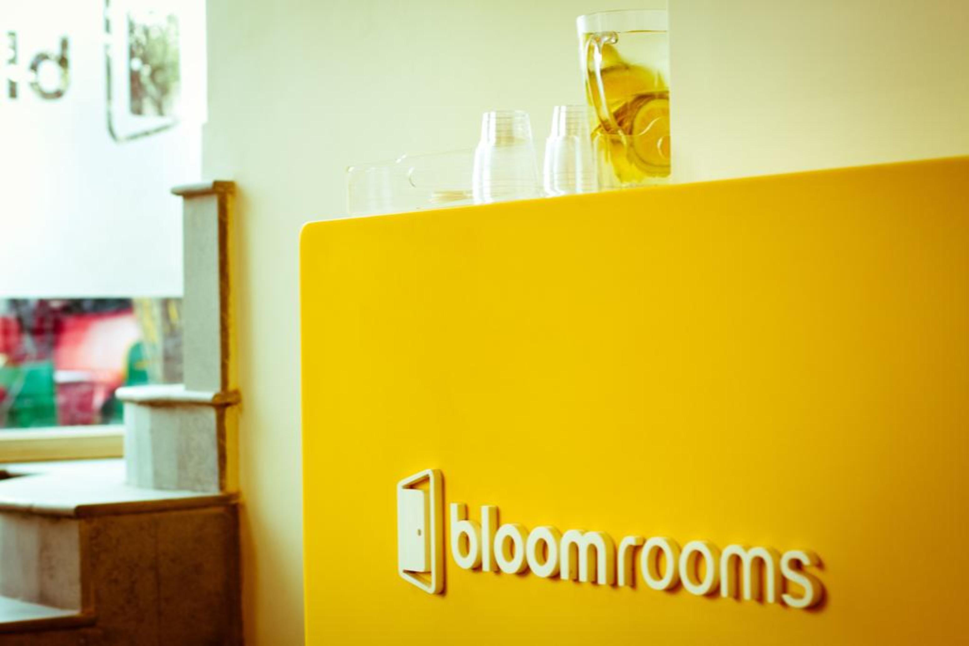 Hotel Bloomrooms @ Railway Station New Delhi